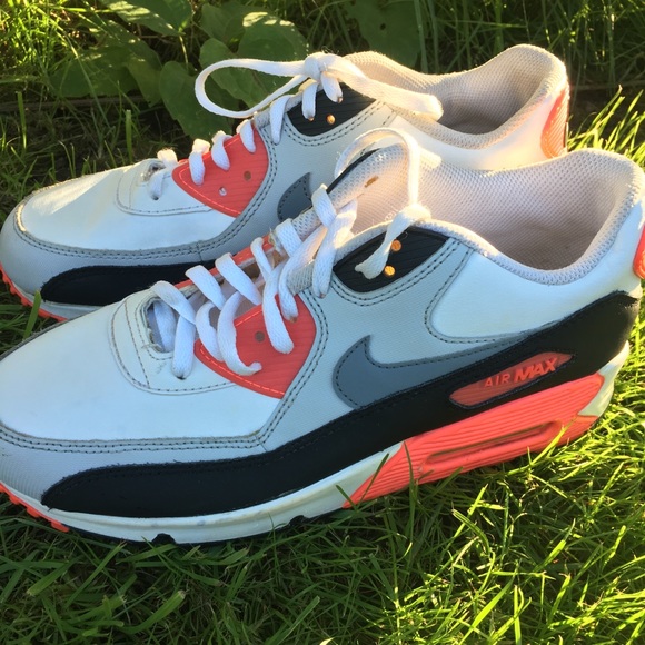 Old Nike air max shoes - Picture 2 of 3